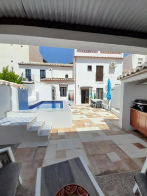 La Covacha - unique town house with exclusive pool and garden in the heart of the Village, Canillas De Aceituno